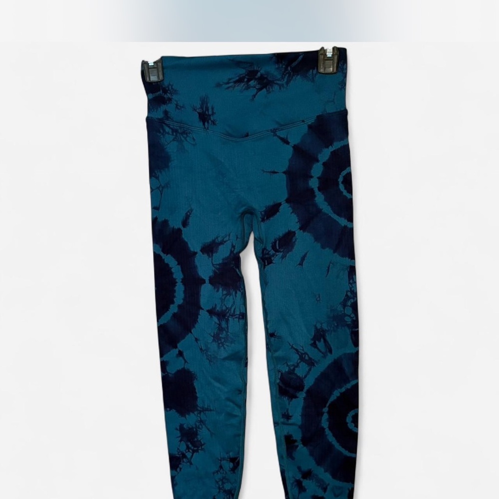PINK Victoria's Secret Teal and Navy Tie-Dye Leggings